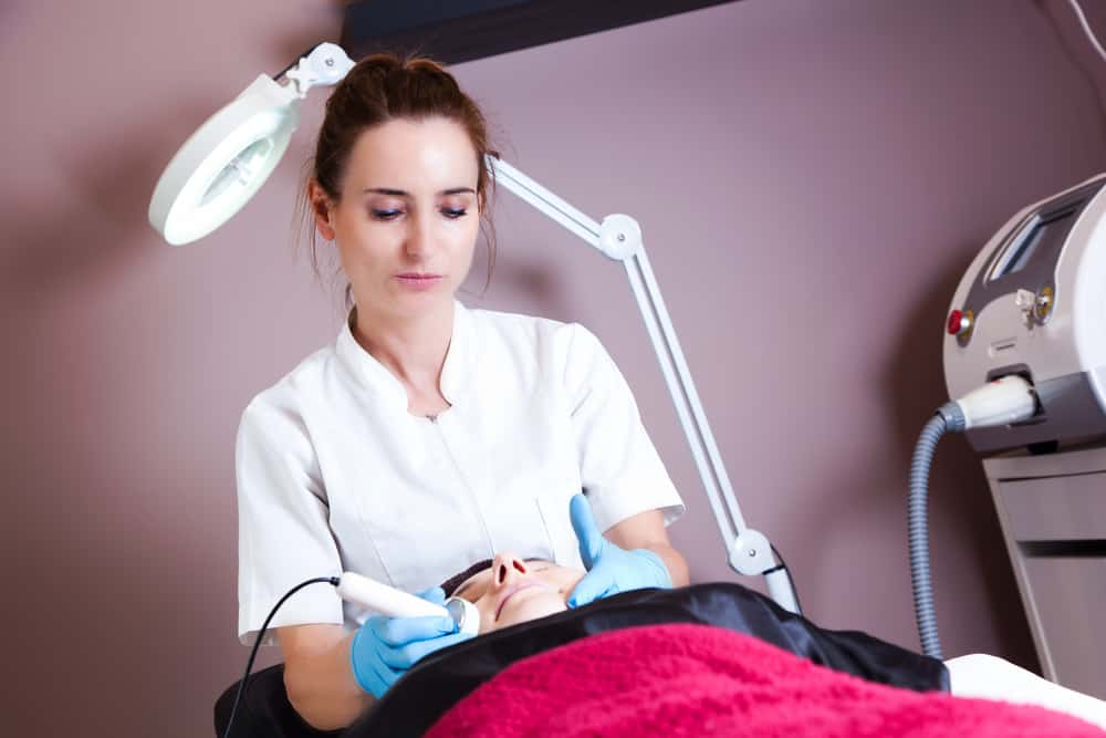 How an oncology esthetician can help with your skin during cancer recovery